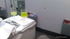 Welcome Drink & Hot Towel Batik Air Business Class | Photo: Fazword
